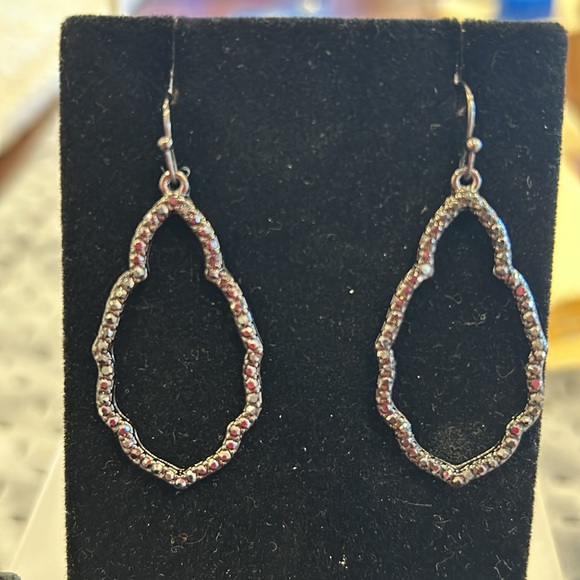 Simple & Dainty Hematite Crystal Earrings-Boutique - Picture 2 of 4